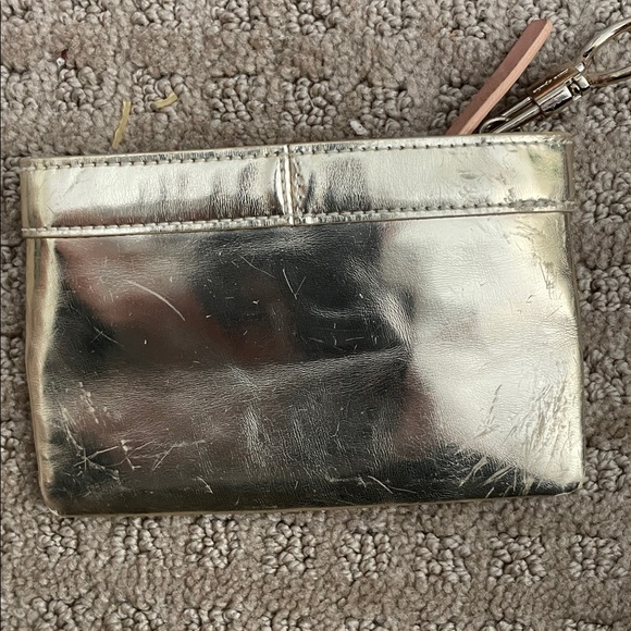 Kate Spade Metallic Gold Coin /Card holder With Keyring Has Scratches outside - Picture 3 of 7